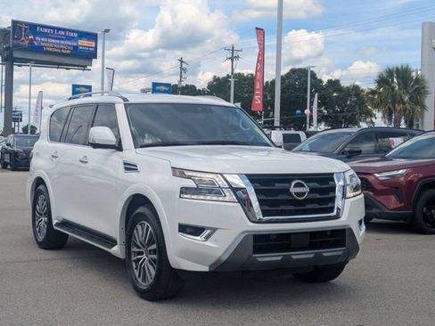 Used 2024 Nissan Armada SL w/ Captain's Chairs Package AWD/4WD image 6