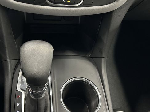 Used 2024 Chevrolet Equinox LS w/ LS Convenience Package image 33