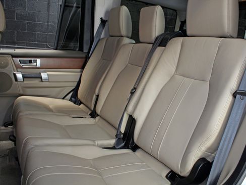 Used 2016 Land Rover LR4 HSE AWD/4WD image 35