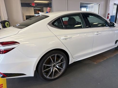Used 2024 Genesis G70 2.5T AWD/4WD image 5