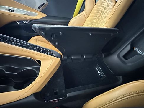 Used 2022 Chevrolet Corvette Stingray Preferred Cpe w/ Z51 Performance Package RWD image 46