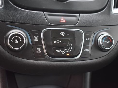 Used 2017 Chevrolet Malibu LT w/ LPO, Convenience Package 2 image 29