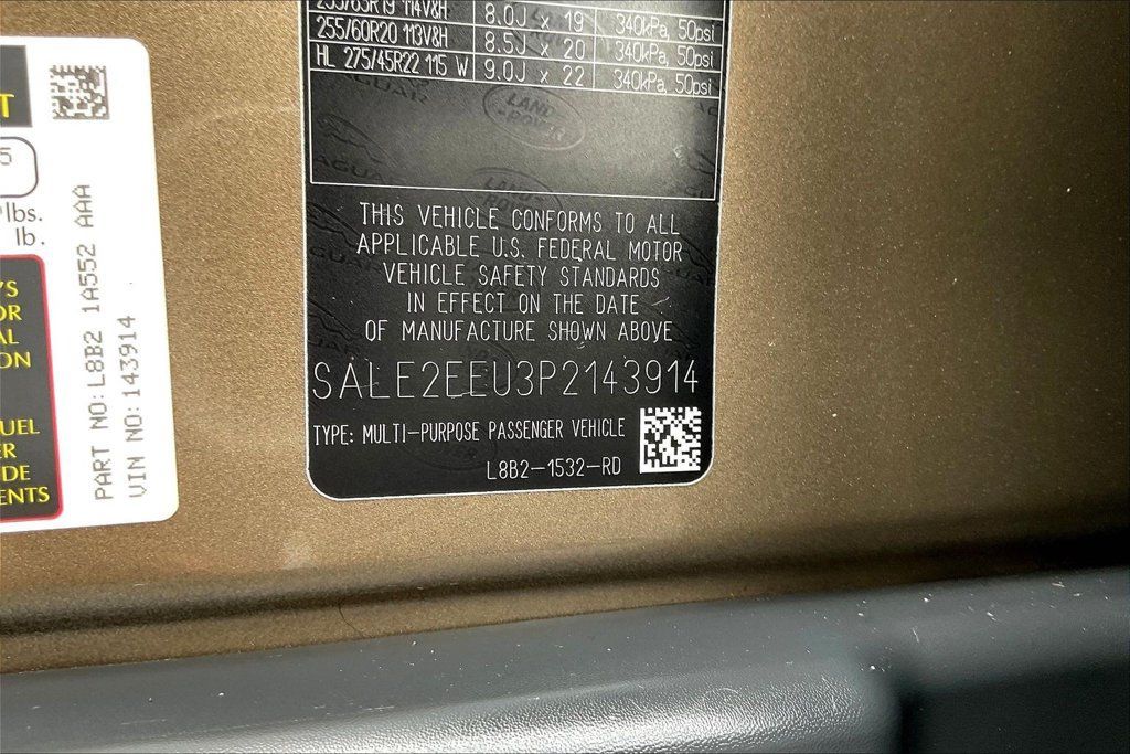 Used 2023 Land Rover Defender 110 X-Dynamic SE AWD/4WD image 18