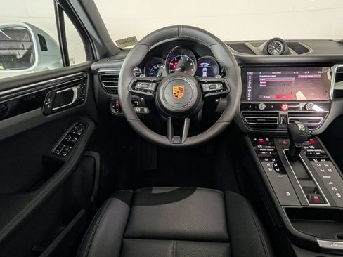 New 2026 Porsche Macan AWD/4WD image 21