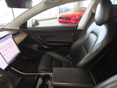 Used 2019 Tesla Model 3 Standard Range Plus RWD image 16