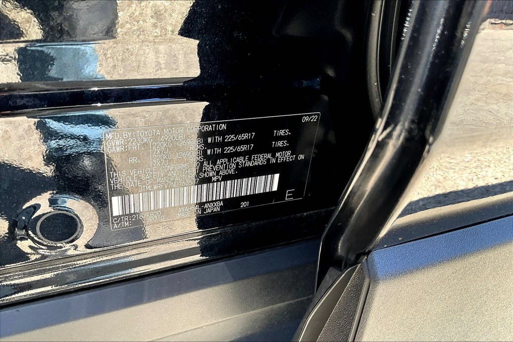 Used 2022 Toyota RAV4 LE AWD/4WD image 20