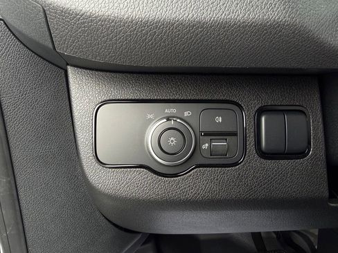 Used 2025 Mercedes-Benz Sprinter 2500 image 26