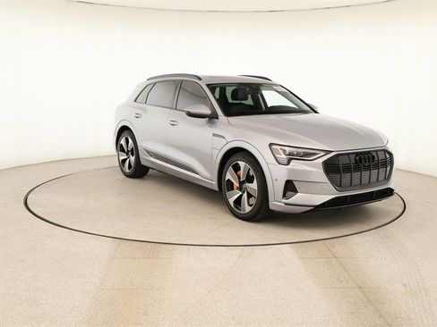 Used 2023 Audi e-tron Premium Plus w/ Premium Plus Package image 10