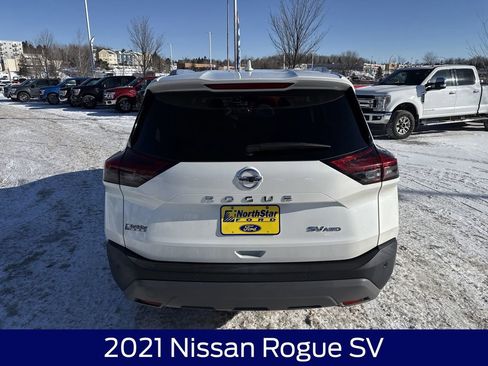 Used 2021 Nissan Rogue SV image 8
