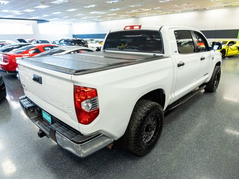 Used 2018 Toyota Tundra SR5 AWD/4WD image 6