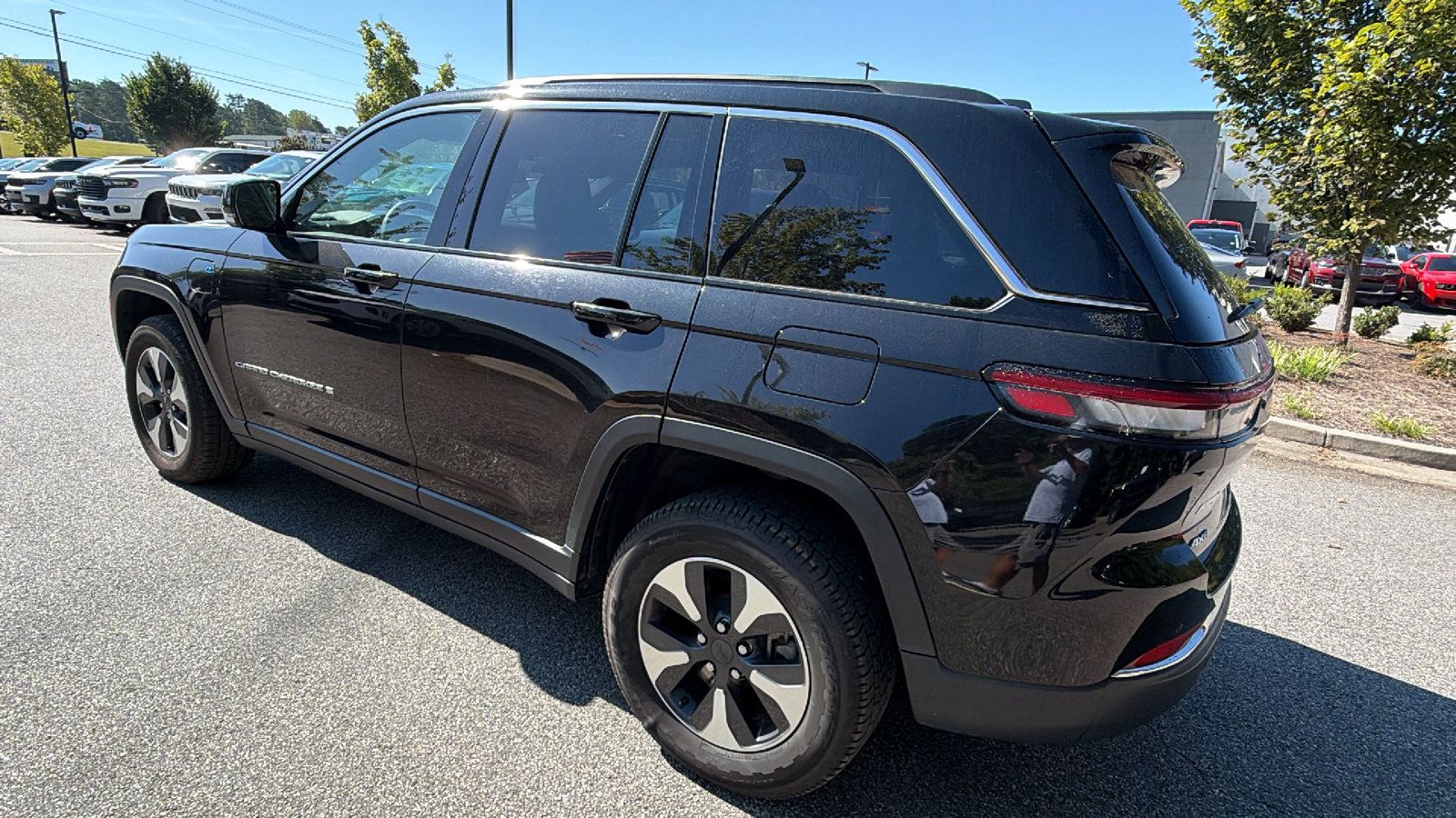 Used 2024 Jeep Grand Cherokee Limited 4xe AWD/4WD image 10