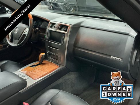 Used 2005 Cadillac XLR image 22