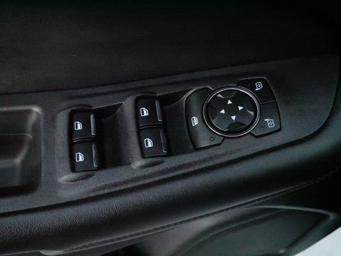 Used 2023 Ford Edge SEL image 19