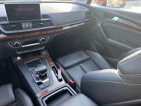Used 2018 Audi Q5 2.0T Premium Plus w/ Premium Plus Package image 27