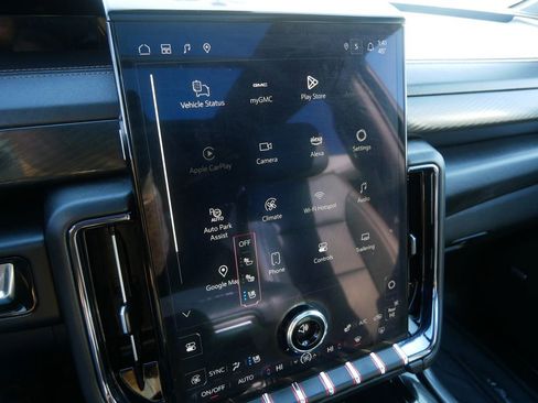 Certified 2025 GMC Yukon XL AT4 w/ AT4 Premium Package image 31