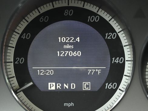 Used 2010 Mercedes-Benz C 300 Sport image 22