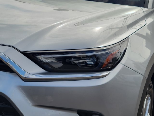 Used 2024 Toyota Grand Highlander AWD image 29