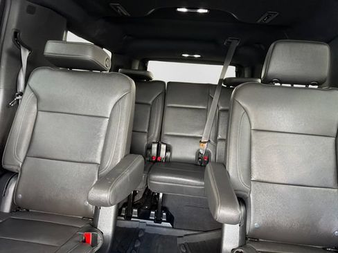 Certified 2023 Chevrolet Suburban Z71 w/ Luxury Package AWD/4WD image 21