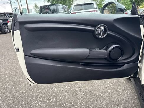 Used 2015 MINI Cooper 2-Door Hardtop FWD image 15