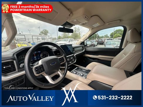 Used 2022 Ford Expedition XLT AWD/4WD image 16