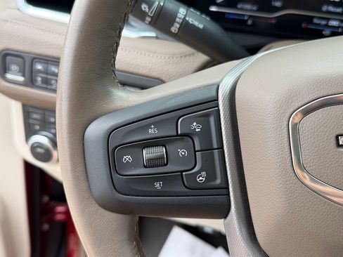 Used 2023 GMC Yukon Denali AWD/4WD image 16