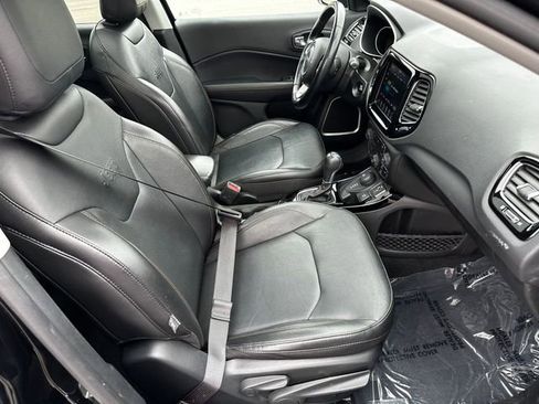 Used 2020 Jeep Compass Limited w/ Premium Lighting Group AWD/4WD image 29