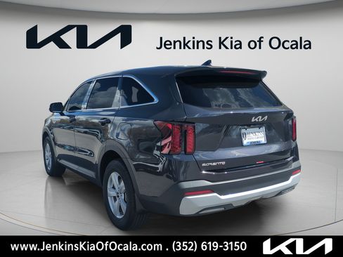 New 2026 Kia Sorento LX FWD image 5