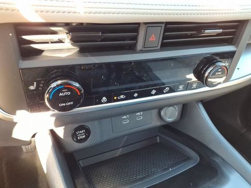 New 2026 Nissan Rogue SV image 12