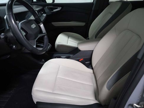 Used 2023 Audi Q4 e-tron Premium Plus image 5