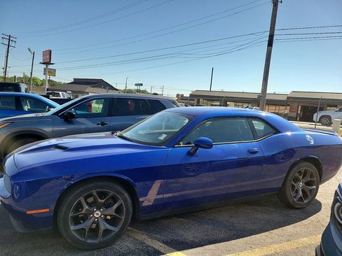 Used 2019 Dodge Challenger SXT w/ Plus Package RWD image 2