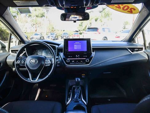 Certified 2025 Toyota Corolla SE image 13