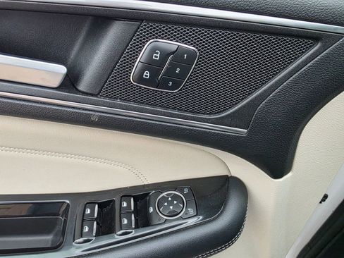 Used 2016 Ford Edge Titanium w/ Canadian Touring Package image 12