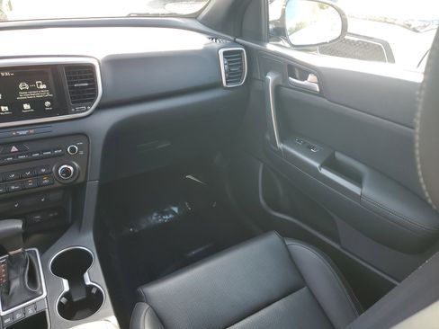 Certified 2020 Kia Sportage S image 16