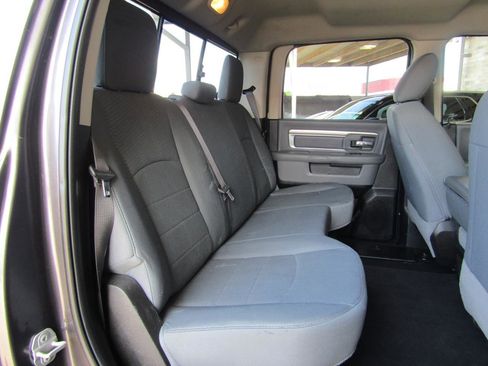 Used 2019 RAM 1500 Classic SLT RWD image 12