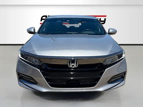 Used 2019 Honda Accord Sport image 2