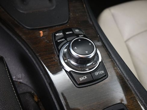 Used 2013 BMW 328i Convertible RWD image 31