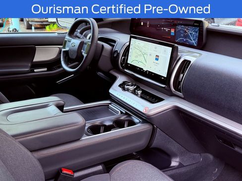 Used 2025 Ford Expedition Active AWD/4WD image 14