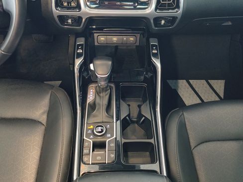 Used 2023 Kia Sorento SX image 16