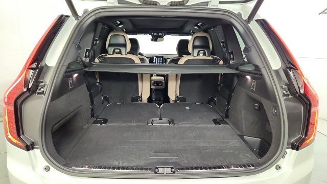 Used 2026 Volvo XC90 T8 Ultra w/ Protection Package Premier AWD/4WD image 46