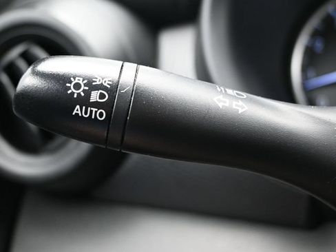 Used 2023 Nissan Kicks S FWD image 18