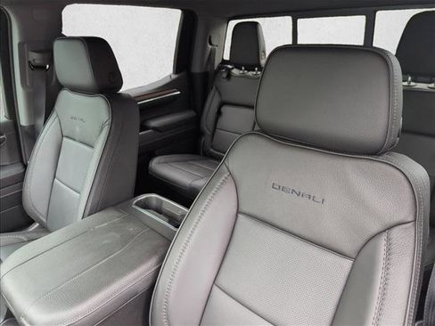 Used 2026 GMC Sierra 1500 Denali w/ Denali Reserve Package AWD/4WD image 9
