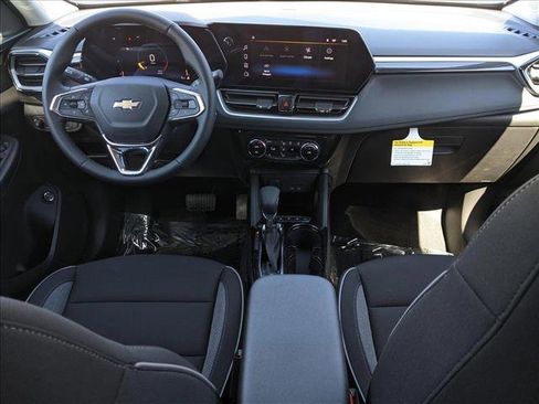 New 2025 Chevrolet TrailBlazer LT w/ Convenience Package image 13