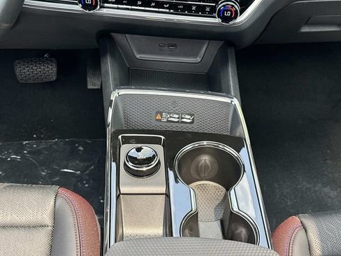 New 2026 Chevrolet Equinox RS w/ Convenience Package III FWD image 16