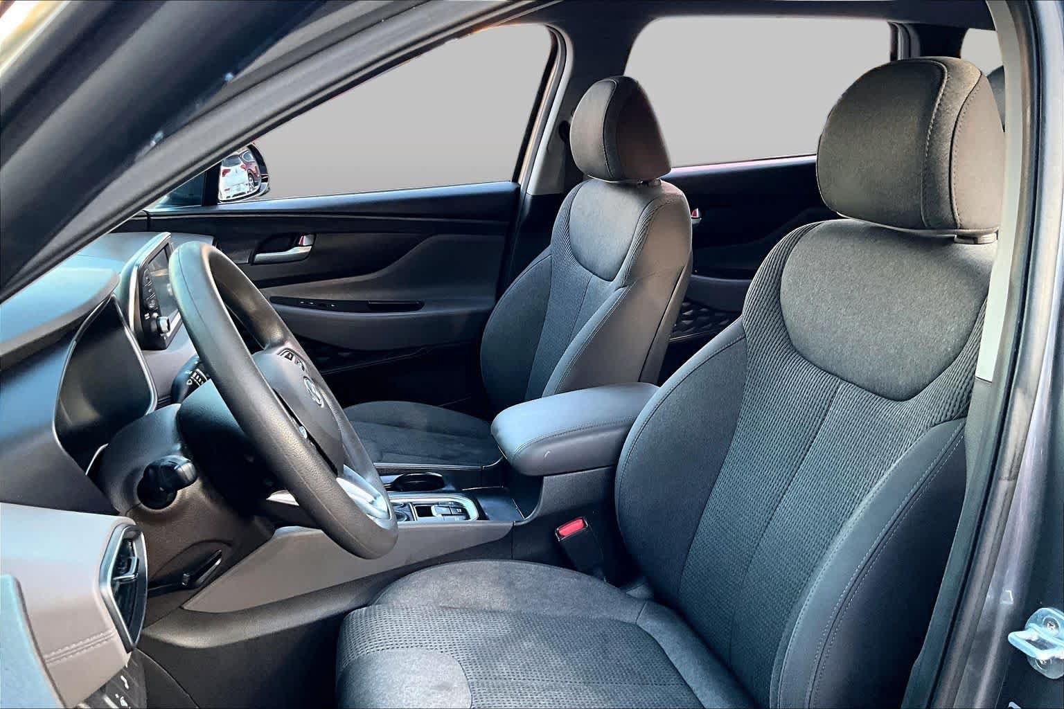 Used 2019 Hyundai Santa Fe SEL FWD image 8