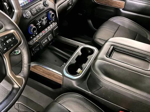 Used 2020 Chevrolet Silverado 1500 High Country image 17