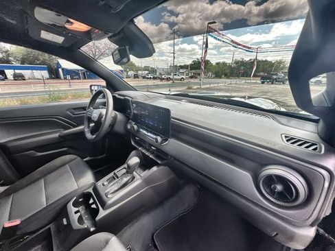 Certified 2023 Chevrolet Colorado W/T image 28