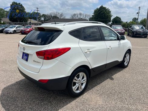 Used 2011 Hyundai Tucson GLS FWD image 6