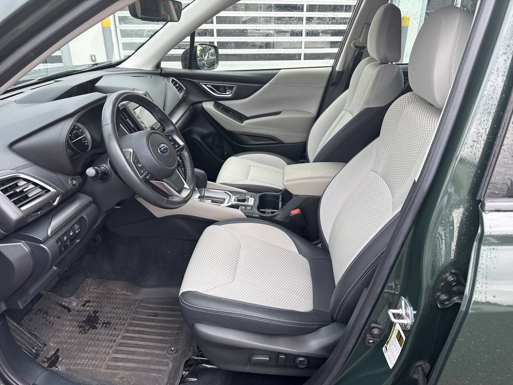 Used 2023 Subaru Forester Premium AWD/4WD image 9