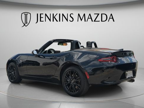 New 2026 MAZDA MX-5 Miata Club w/ Interior Package RWD image 6