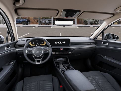 New 2025 Kia K5 LXS image 14